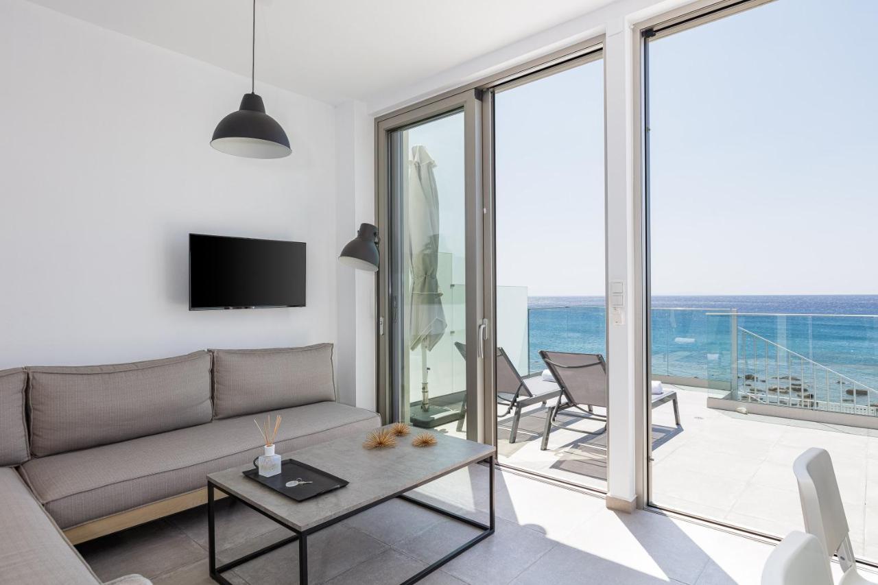 Aelia Seascape Apartments プラキアス エクステリア 写真