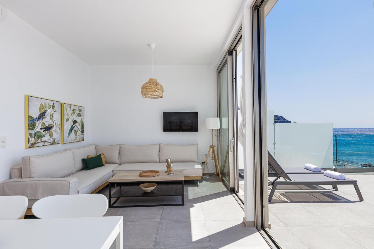 Aelia Seascape Apartments プラキアス エクステリア 写真