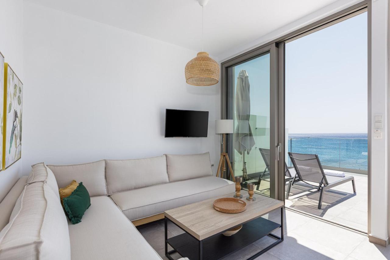 Aelia Seascape Apartments プラキアス エクステリア 写真